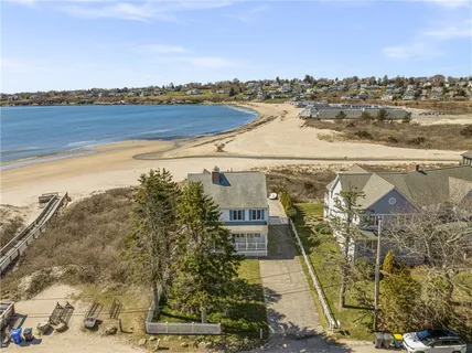 $800,000 | 10 What Cheer Road, Narragansett, RI 02882