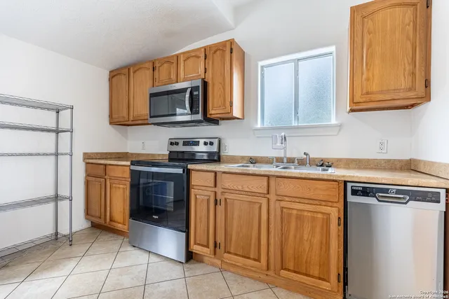 $900 | 1718 Lennon Avenue, San Antonio, TX 78223