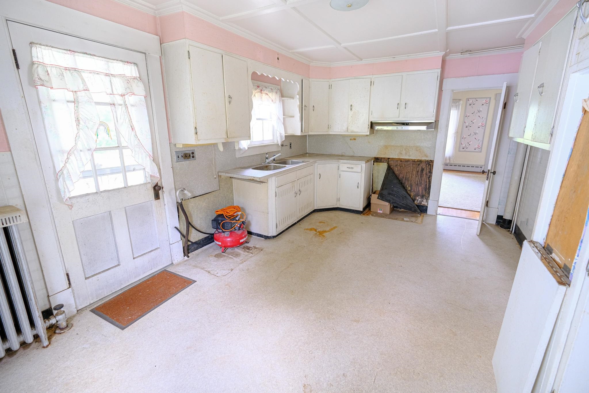 15 Gill Terrace Ludlow, VT 05149 - Photo 13 of 41