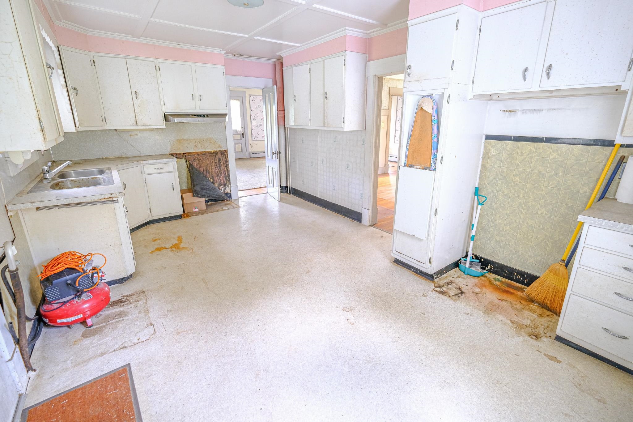 15 Gill Terrace Ludlow, VT 05149 - Photo 14 of 41