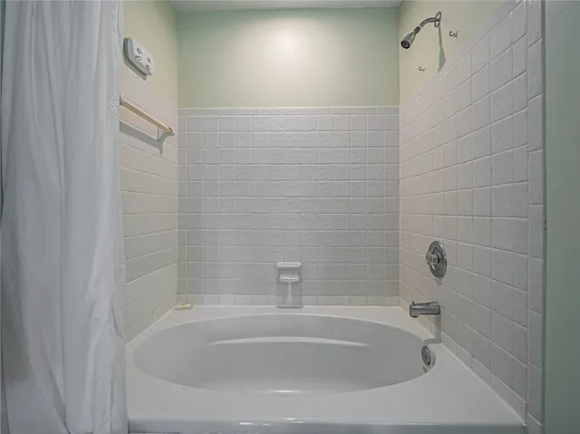 $2,200 | 5060 Harmony Circle, Unit 105, Vero Beach, FL 32967