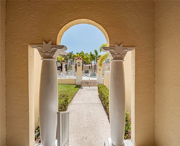 $2,200 | 5060 Harmony Circle, Unit 105, Vero Beach, FL 32967