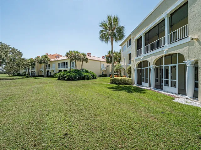 $2,200 | 5060 Harmony Circle, Unit 105, Vero Beach, FL 32967