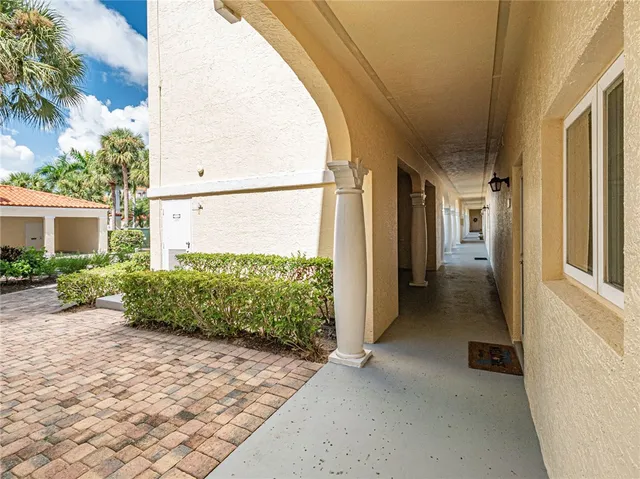 $2,200 | 5060 Harmony Circle, Unit 105, Vero Beach, FL 32967