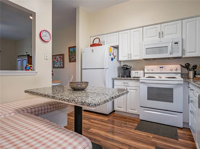 $2,200 | 5060 Harmony Circle, Unit 105, Vero Beach, FL 32967