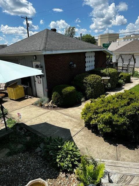 1321 Freeport Road Natrona Heights, PA 15065 - Photo 8 of 43 a view of a backyard