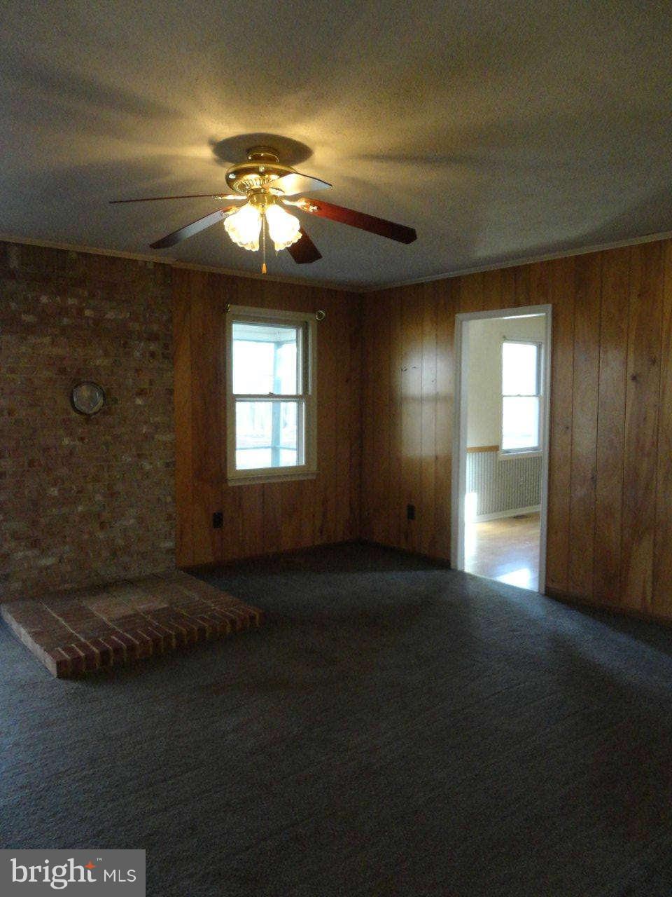 4445 Governor Almond Road Locust Grove, VA 22508 - Photo 16 of 30 Family Room