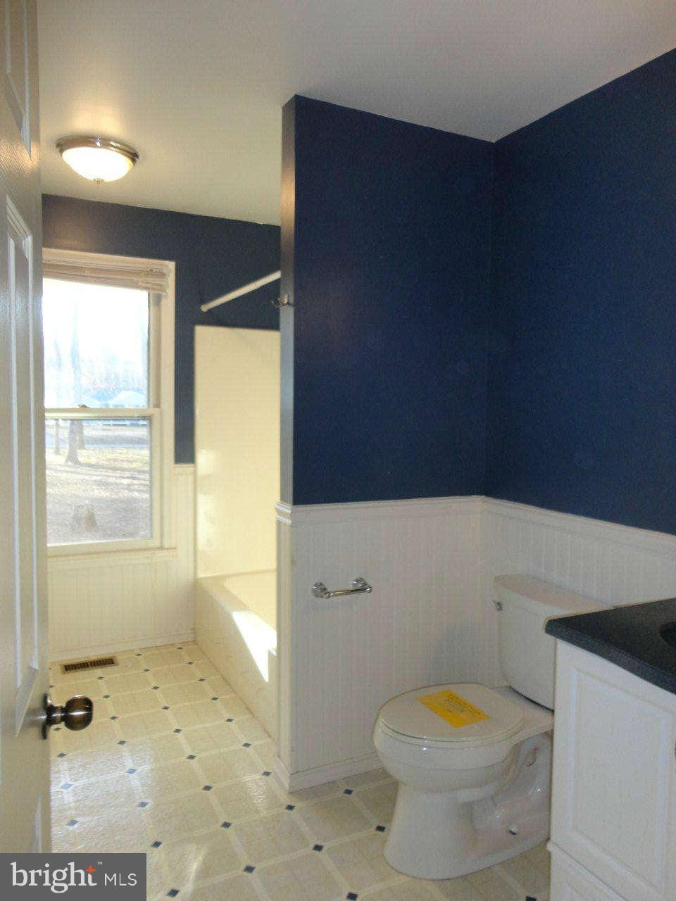 4445 Governor Almond Road Locust Grove, VA 22508 - Photo 20 of 30 Bath