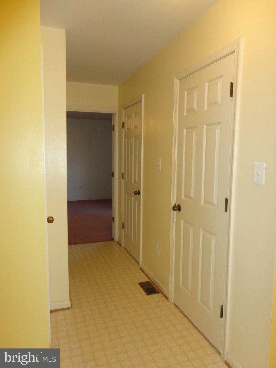 4445 Governor Almond Road Locust Grove, VA 22508 - Photo 26 of 30 Bath (Master)