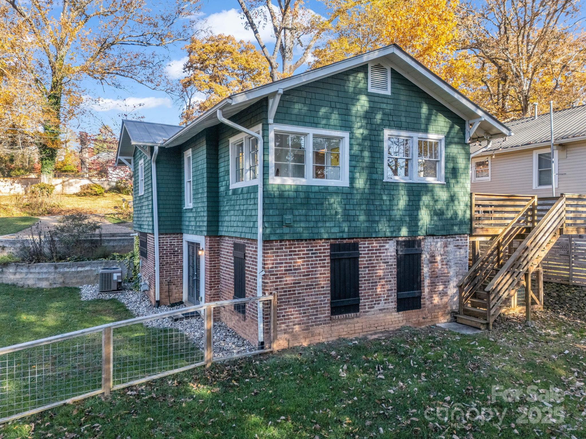 96 Thomas Street Brevard, NC 28712 - Photo 32 of 40