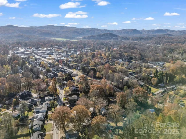 $609,500 | 96 Thomas Street, Brevard, NC 28712