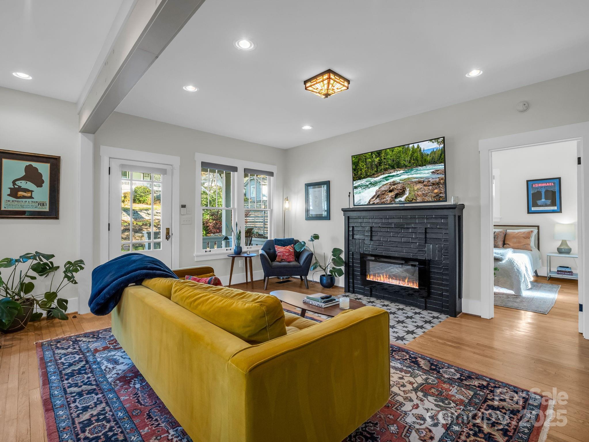 96 Thomas Street Brevard, NC 28712 - Photo 8 of 40