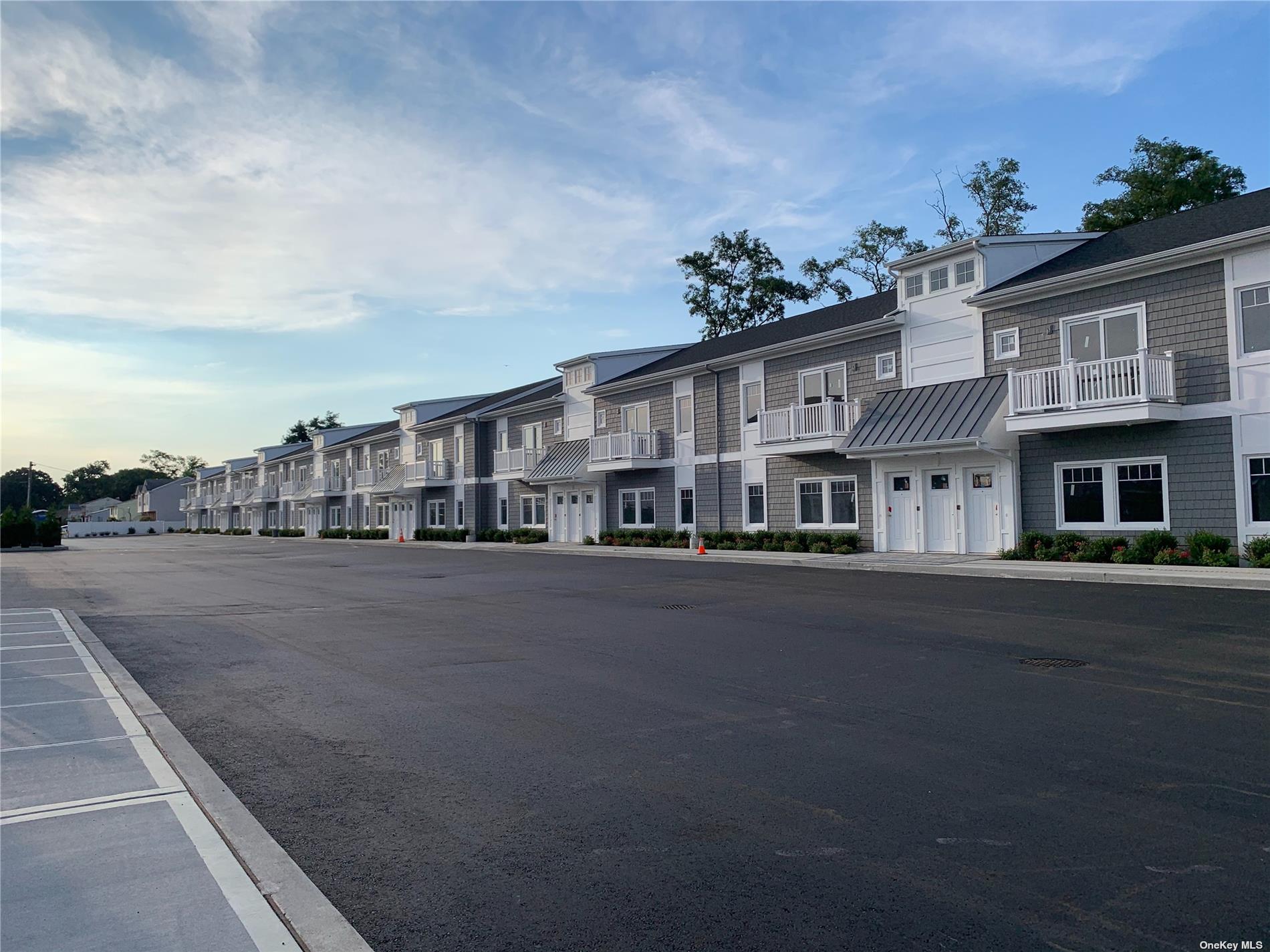 515 Jackson Avenue, Unit 2, Lindenhurst, NY 11757 Compass