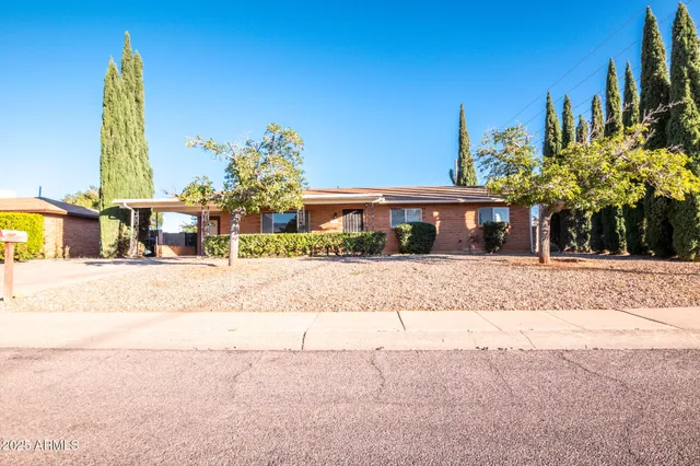 $239,000 | 597 Hegge Drive, Sierra Vista, AZ 85635