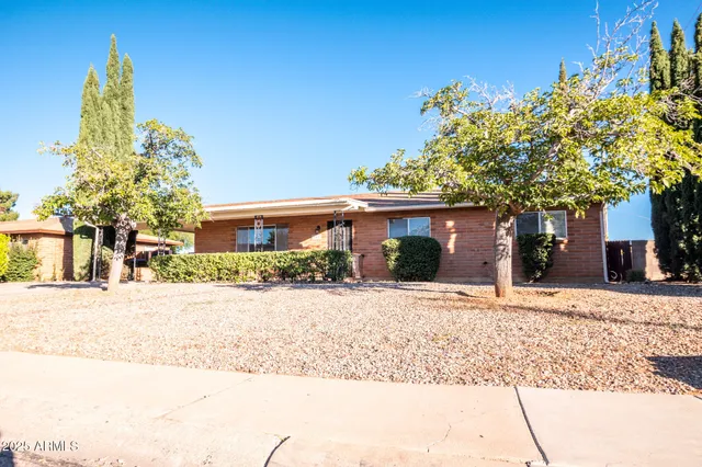 $239,000 | 597 Hegge Drive, Sierra Vista, AZ 85635