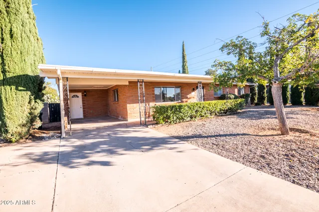 $239,000 | 597 Hegge Drive, Sierra Vista, AZ 85635