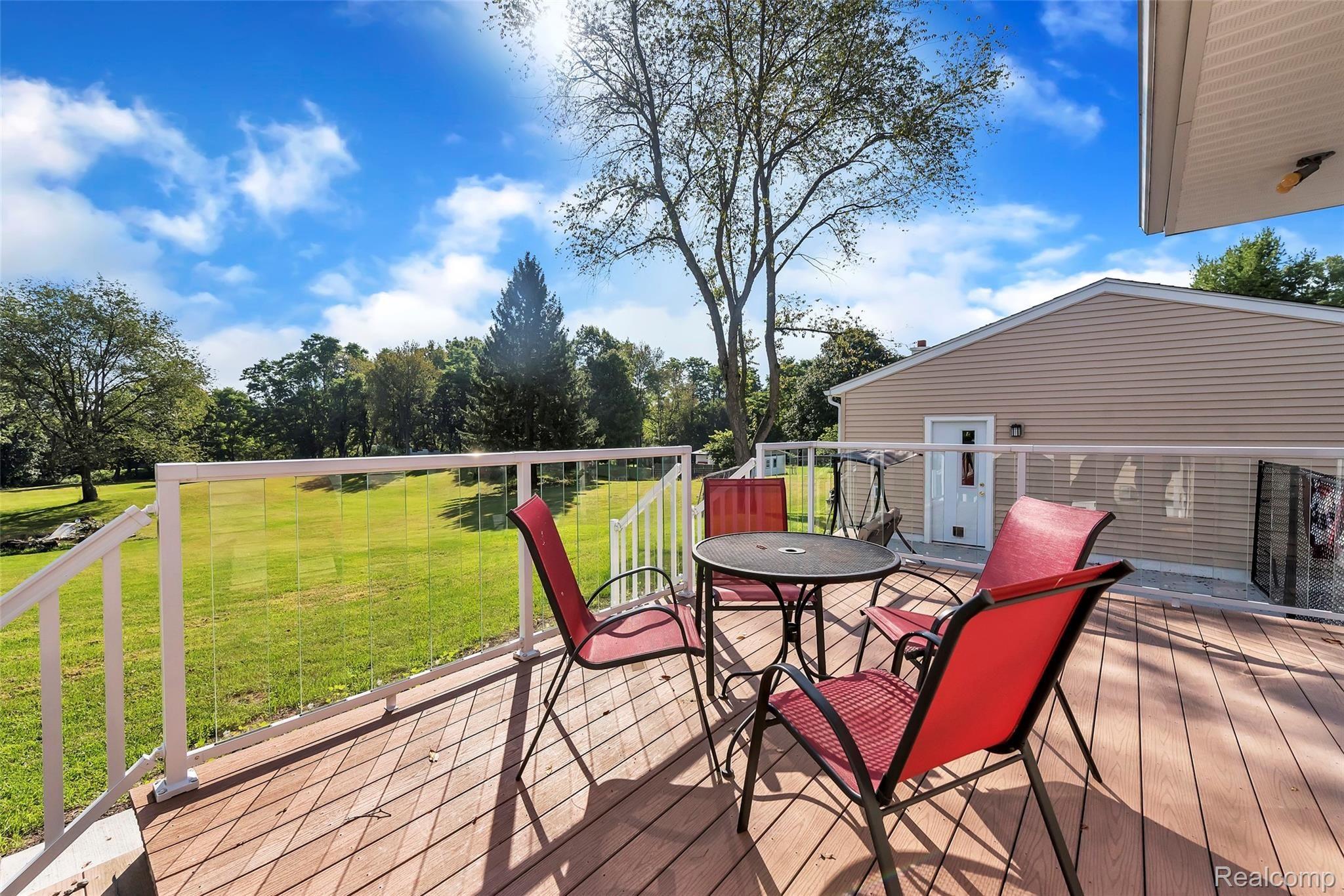 11455 Dexter-Pinckney Road Pinckney, MI 48169 - Photo 36 of 45 11455-DEXTER-PINCKNEY-Road-Putnam-Twp-Michigan-48169-windowstill-37.jpg
