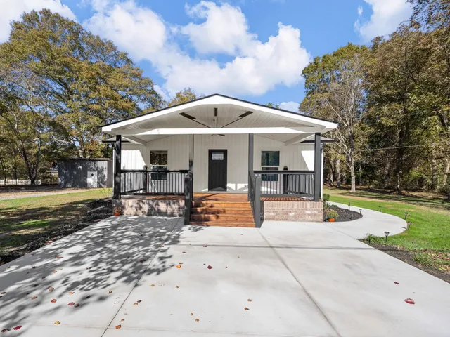 $254,900 | 118 Strawberry Road, Anderson, SC 29626