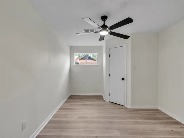 $2,000 | 215 Sparkling Water Drive, Huffman, TX 77336