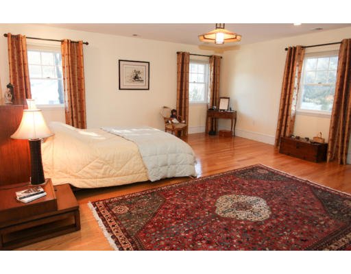 19 Sunset Road Winchester, MA 01890 - Photo 7 of 12 Gallery Image 7