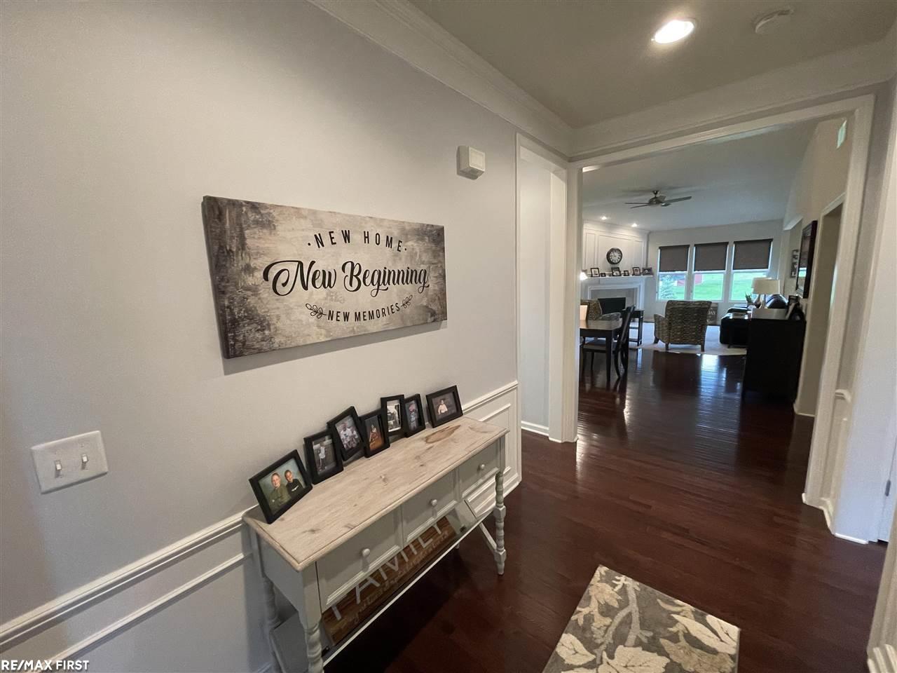 48295 Silver Lake Road Macomb, MI 48042 - Photo 4 of 41