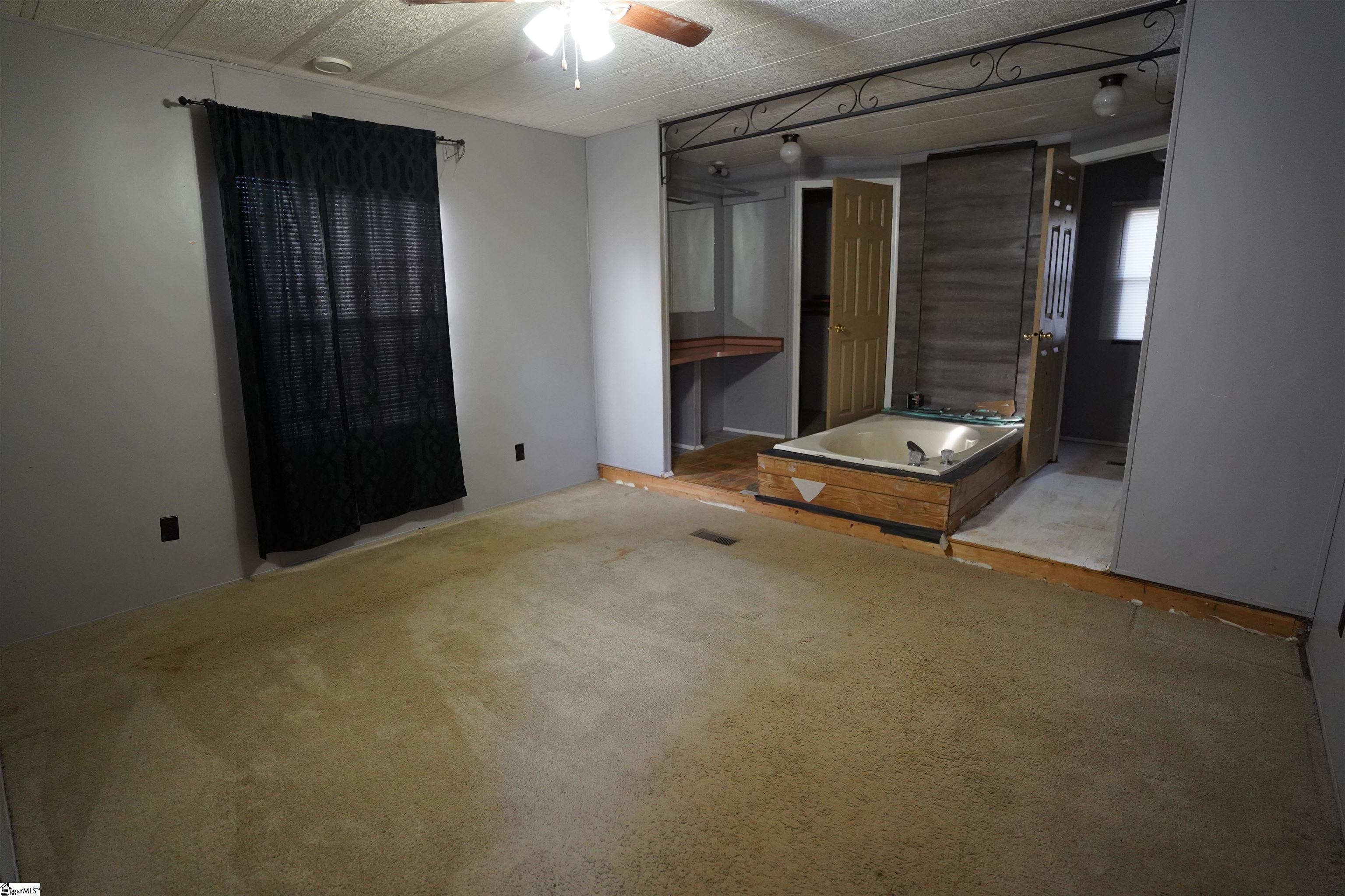 416 Bulls Road Taylors, SC 29687 - Photo 10 of 20