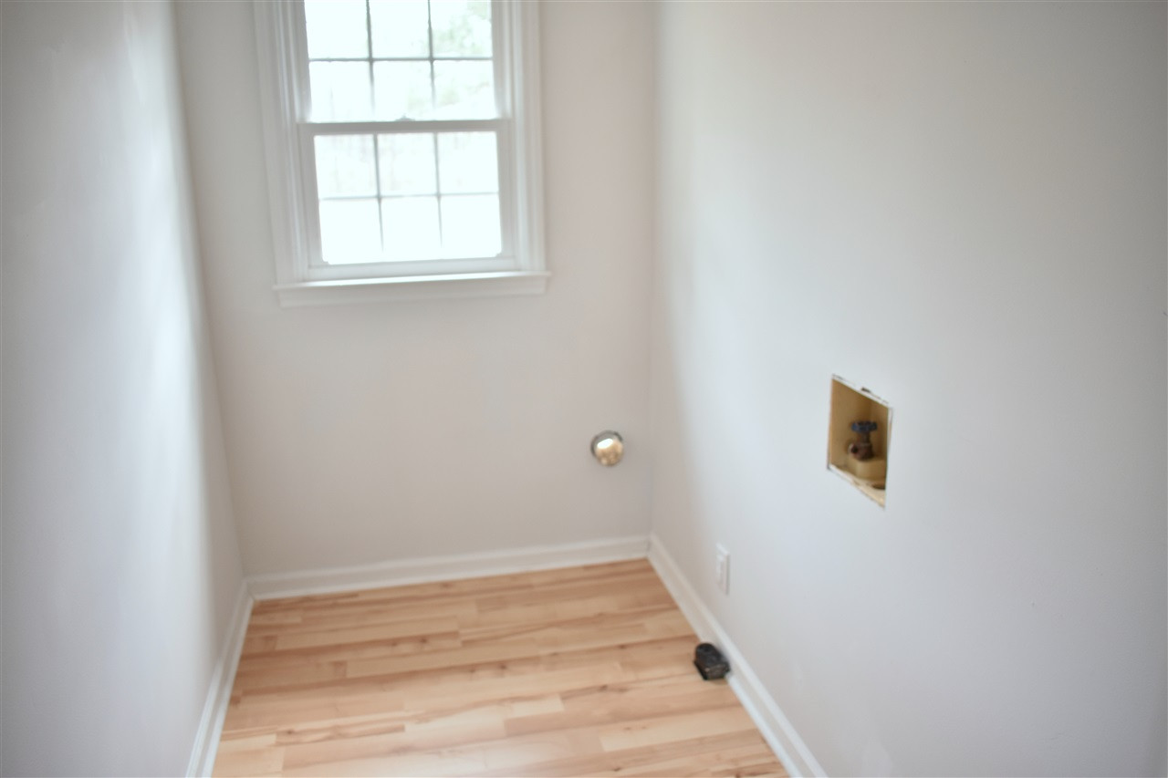 396 B H Parrish Road Benson, NC 27504 - Photo 11 of 14 Laundry/Utility Room