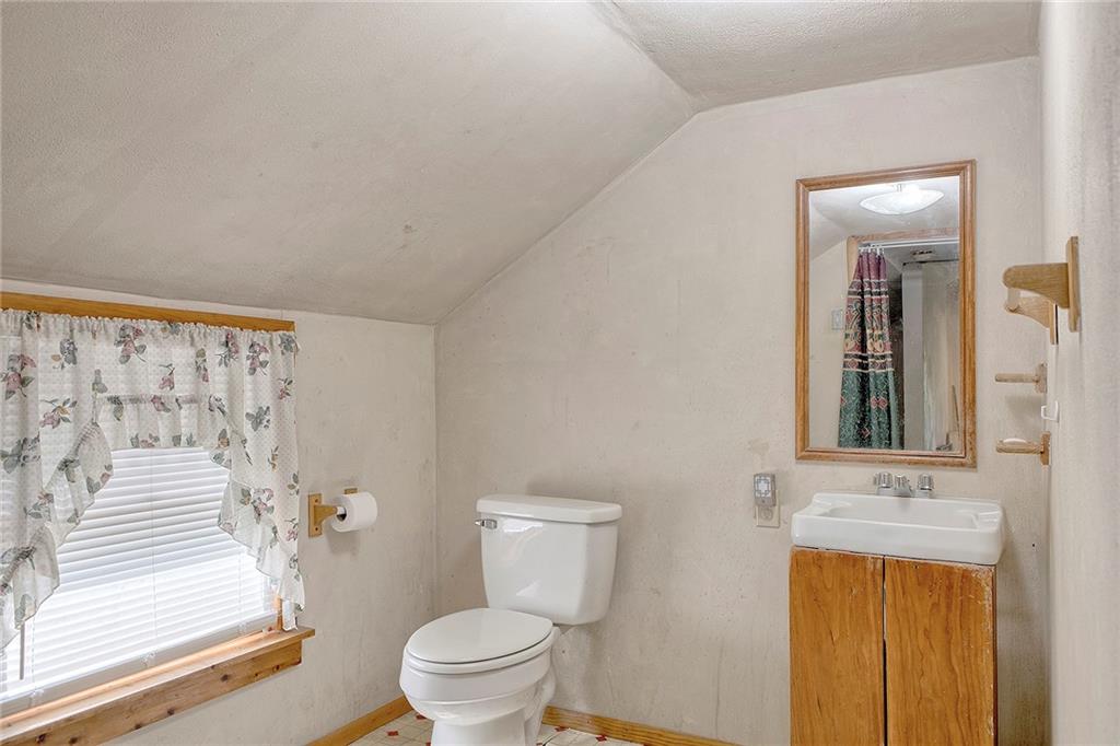1475 Gilmar Road Apollo, PA 15613 - Photo 11 of 18 Half Bathroom upstairs