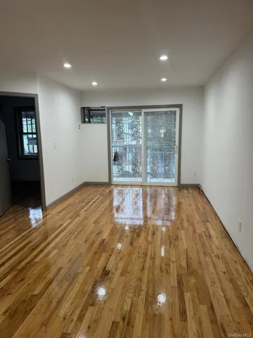 $4,300 | 104-60 48th Avenue | South Corona