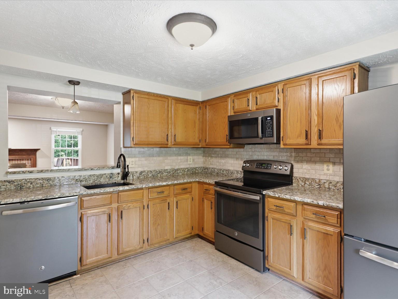 1563 Autumn Ridge Circle Reston, VA 20194 - Photo 9 of 26