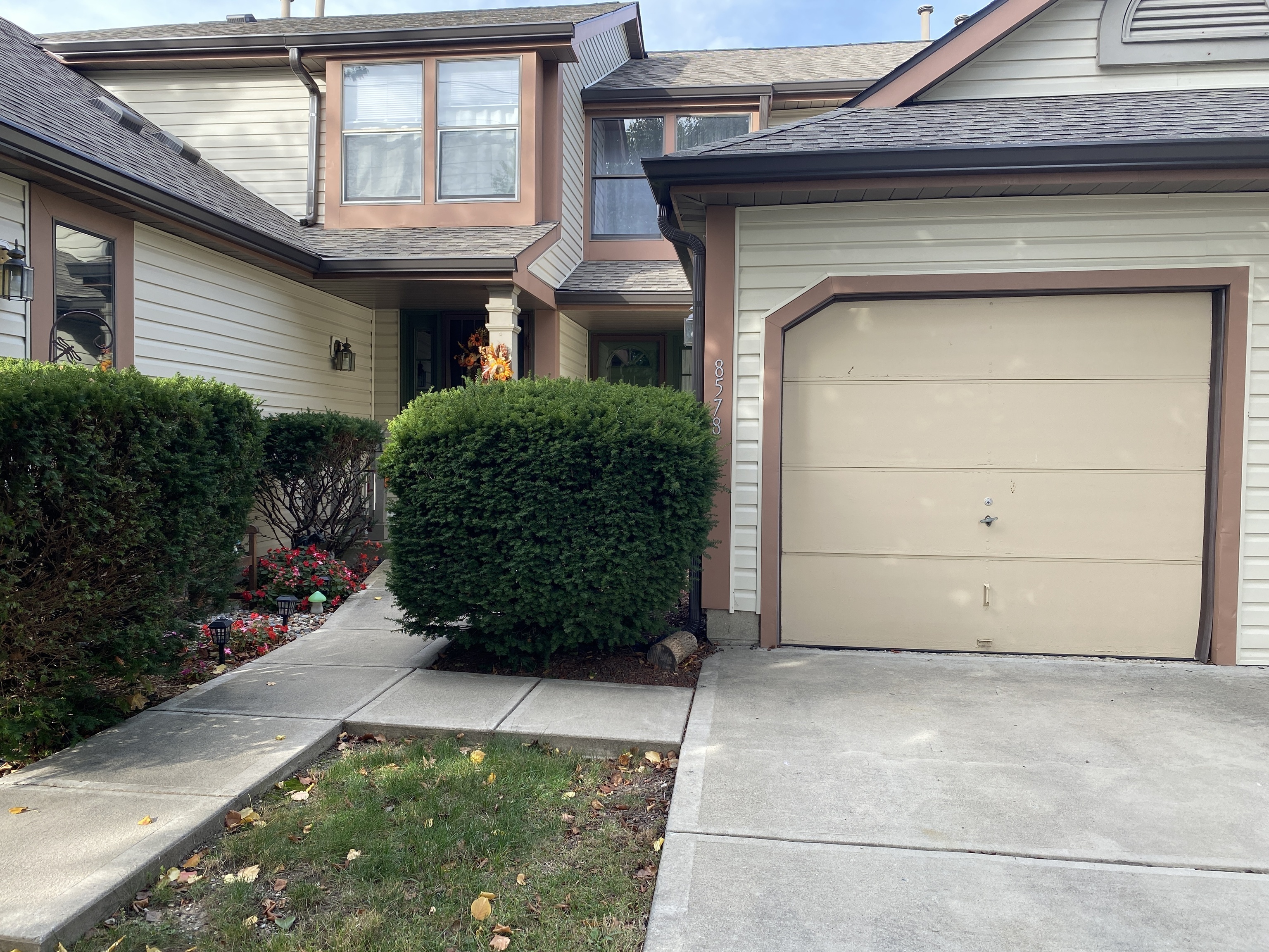 8578 Hague Road Indianapolis, IN 46256 - Photo 1 of 26 Gallery Image 1