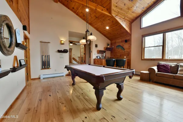 $1,299,900 | 109 Sunset Drive, Broadalbin, NY 12025