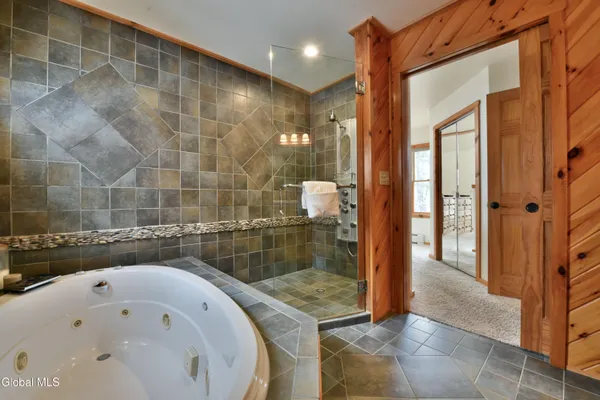 $1,299,900 | 109 Sunset Drive, Broadalbin, NY 12025