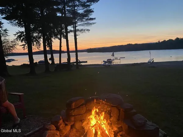 $1,299,900 | 109 Sunset Drive, Broadalbin, NY 12025