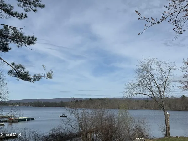 $1,299,900 | 109 Sunset Drive, Broadalbin, NY 12025