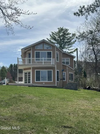 $1,299,900 | 109 Sunset Drive, Broadalbin, NY 12025