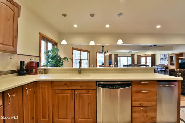 $1,299,900 | 109 Sunset Drive, Broadalbin, NY 12025