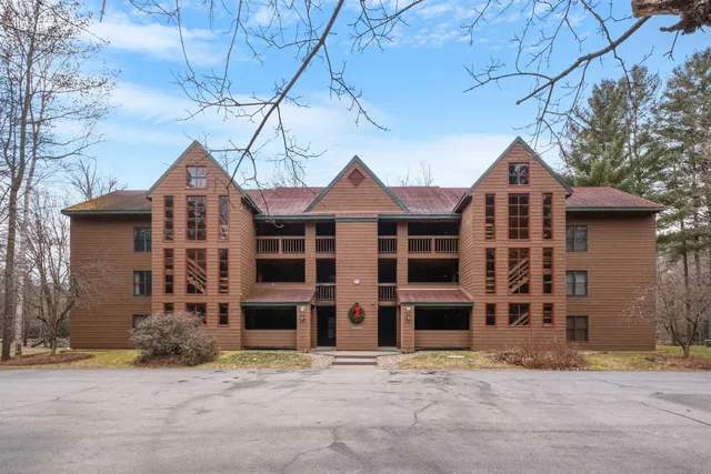 $475,000 | 65 Riverfront Drive, Unit 217, North Woodstock, NH 03262