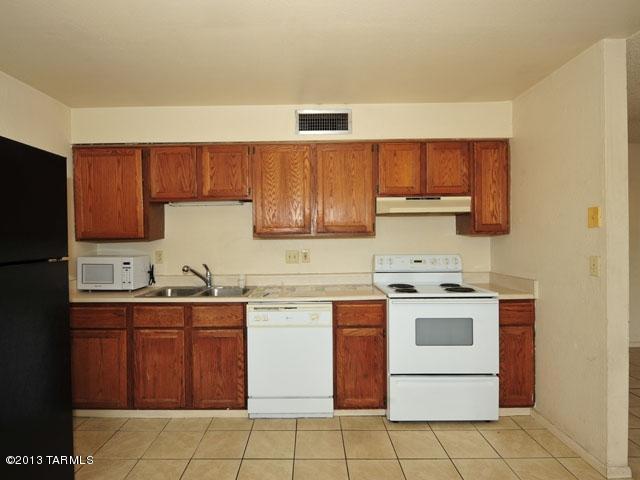 1043 East Halcyon Road, Unit 16 Tucson, AZ 85719 - Photo 11 of 21