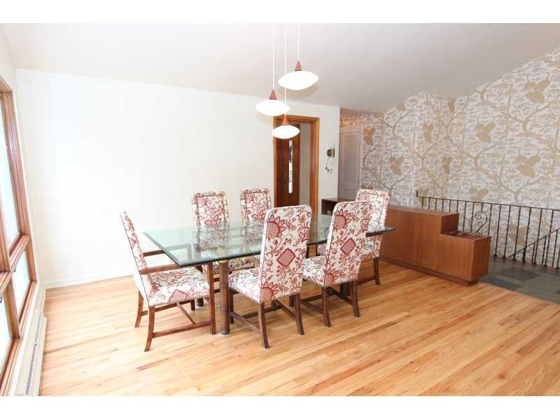 264 Sleepy Hollow Road Mt. Lebanon, PA 15216 - Photo 3 of 12 Great Room.