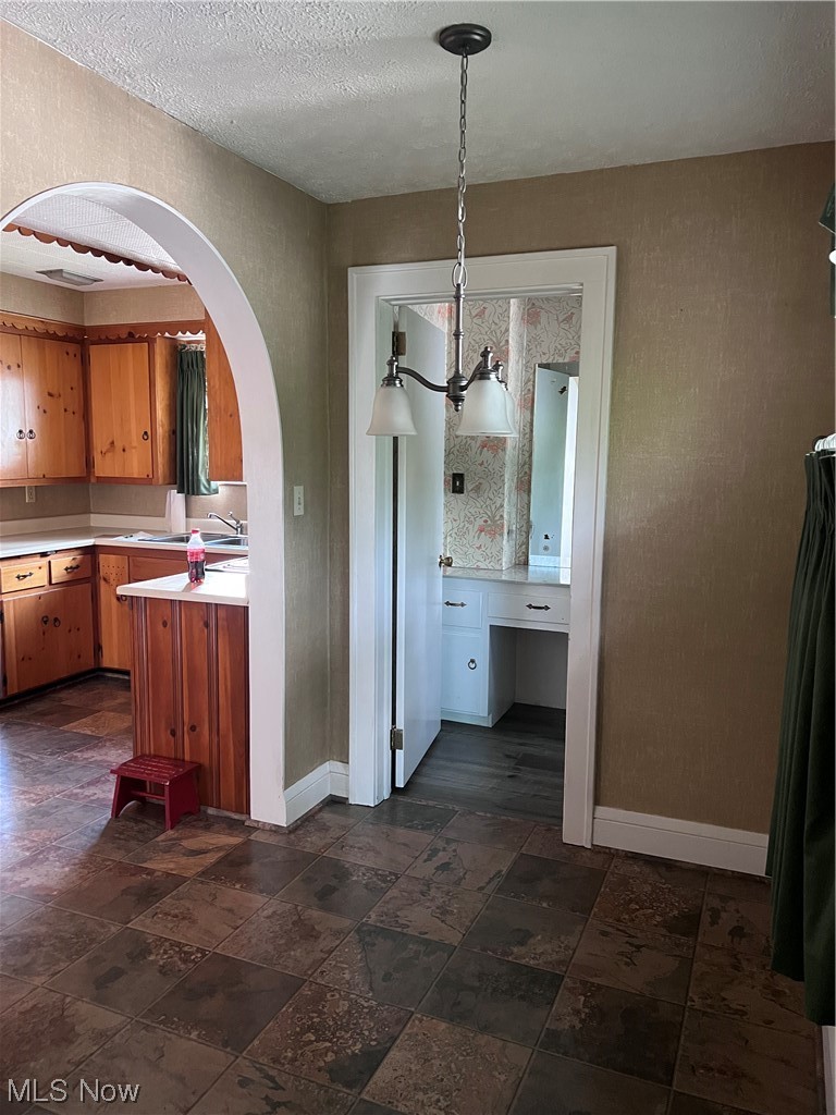 677 Ecton Road Akron, OH 44303 - Photo 7 of 31 Kitchen dining area