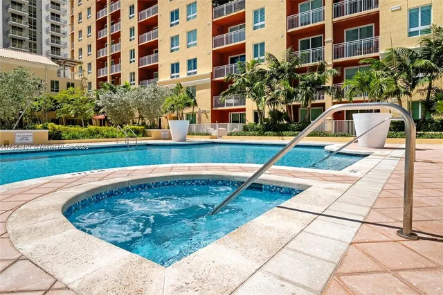$2,200 | 7350 Southwest 89th Street, Unit 411S, Miami, FL 33156