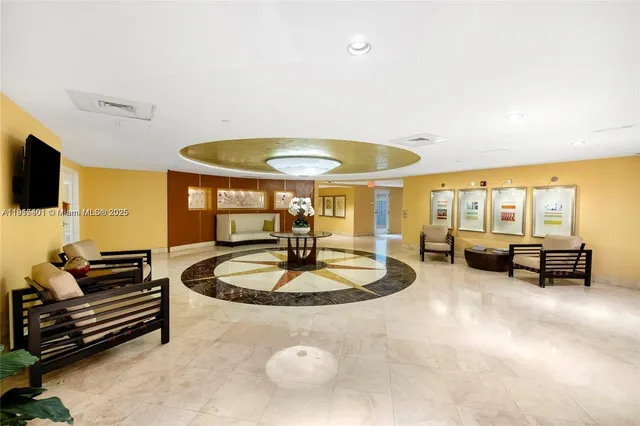 $2,200 | 7350 Southwest 89th Street, Unit 411S, Miami, FL 33156