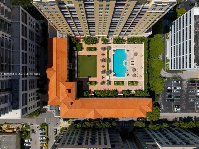 $2,200 | 7350 Southwest 89th Street, Unit 411S, Miami, FL 33156