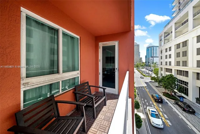 $2,200 | 7350 Southwest 89th Street, Unit 411S, Miami, FL 33156