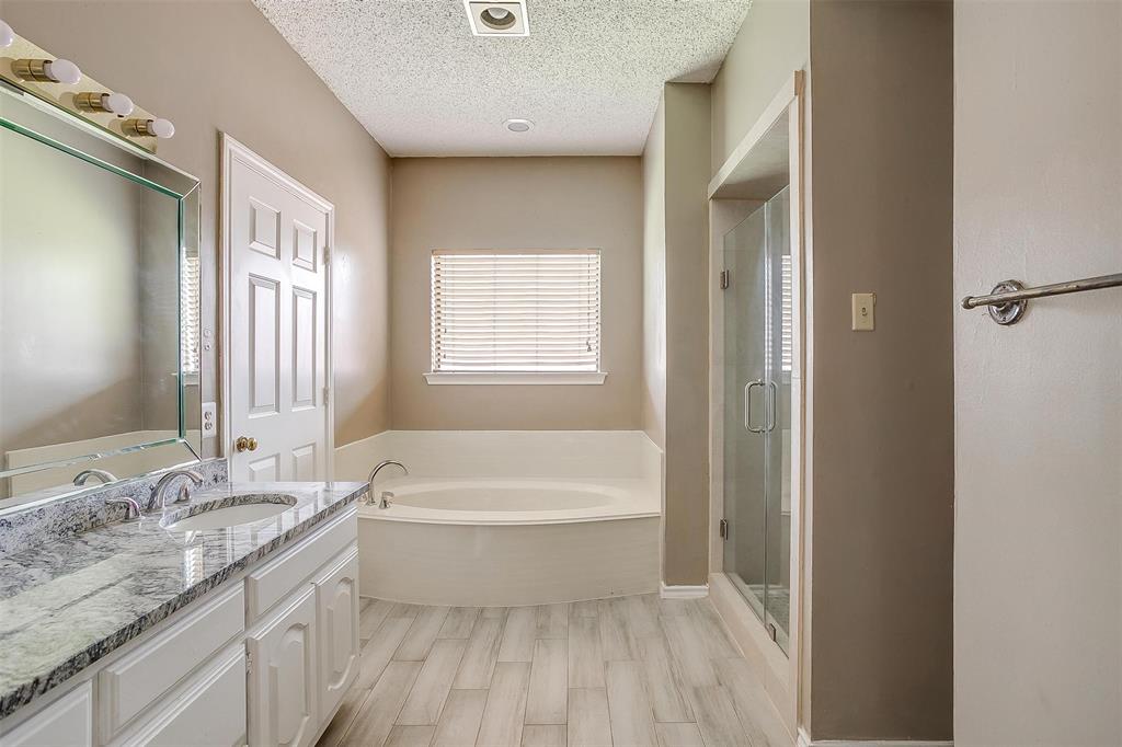 9017 Rodeo Drive Irving, TX 75063 - Photo 10 of 30 Gallery Image 10