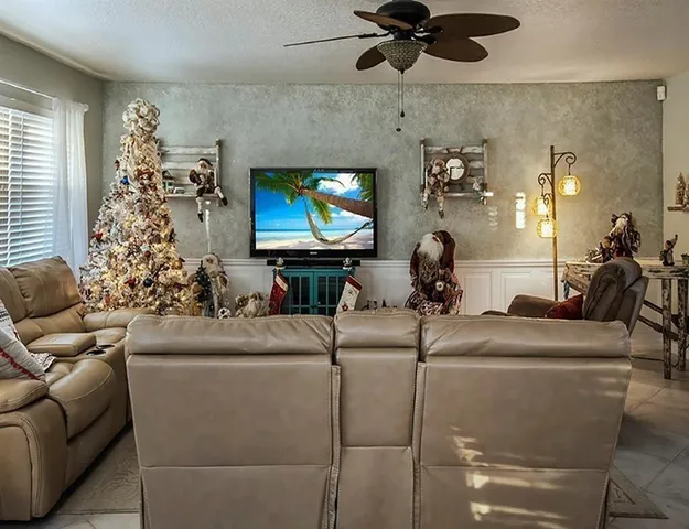 $2,200 | 1550 4th Avenue, Vero Beach, FL 32960