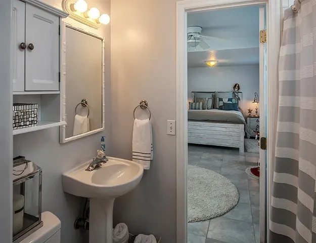 $2,200 | 1550 4th Avenue, Vero Beach, FL 32960