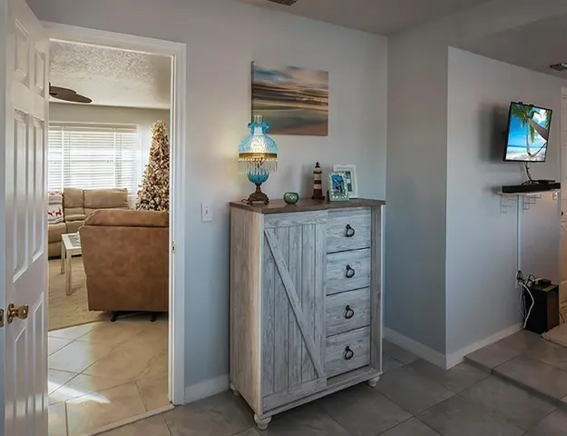 $2,200 | 1550 4th Avenue, Vero Beach, FL 32960