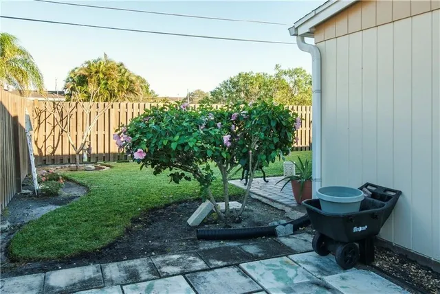 $2,200 | 1550 4th Avenue, Vero Beach, FL 32960